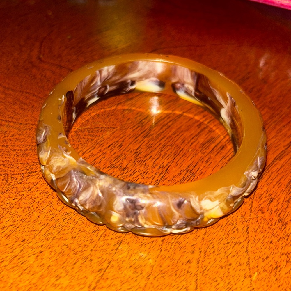 Bakelite bungle